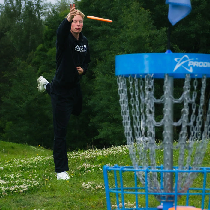 Miten tuloskorttia täytetään frisbeegolfissa?